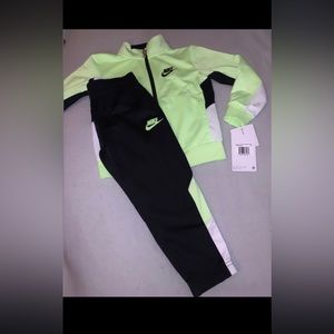 Toddler Nike sweatsuit